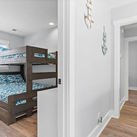 Sea La Vie Brunswick Vacation Rentals Private Heated Pool